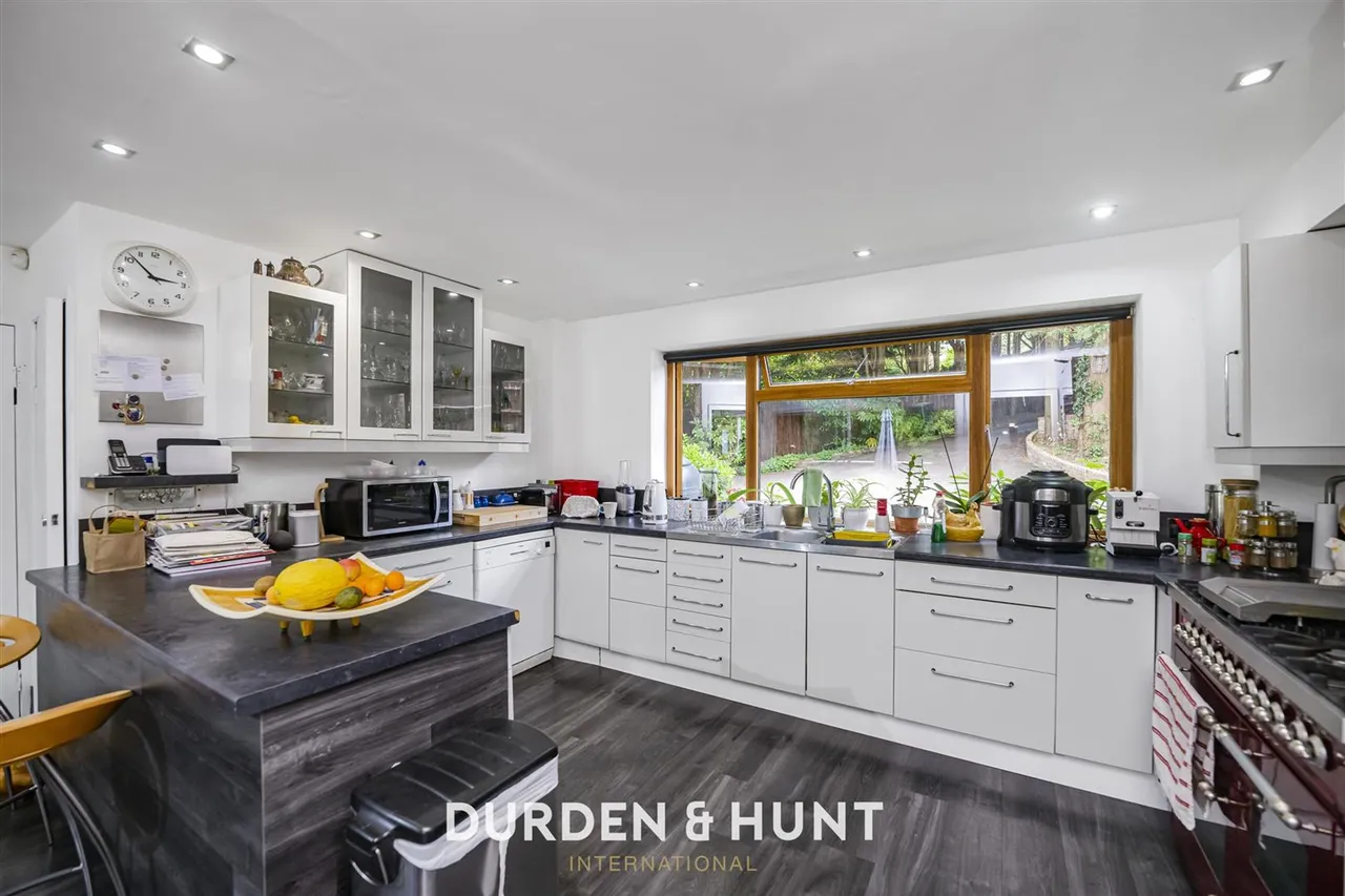 Baldwins Hill, Loughton, IG10, photo 11