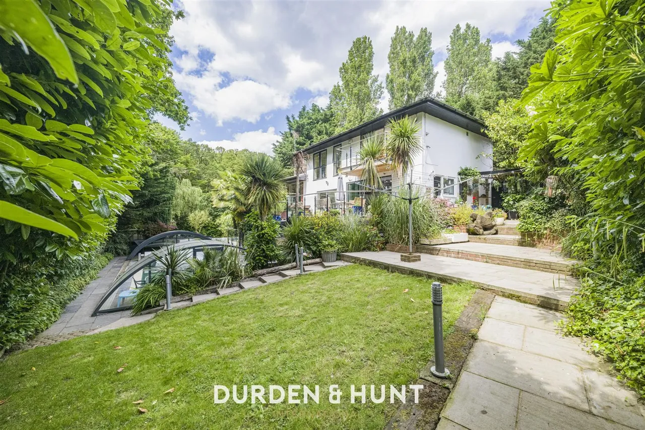 Baldwins Hill, Loughton, IG10, photo 40