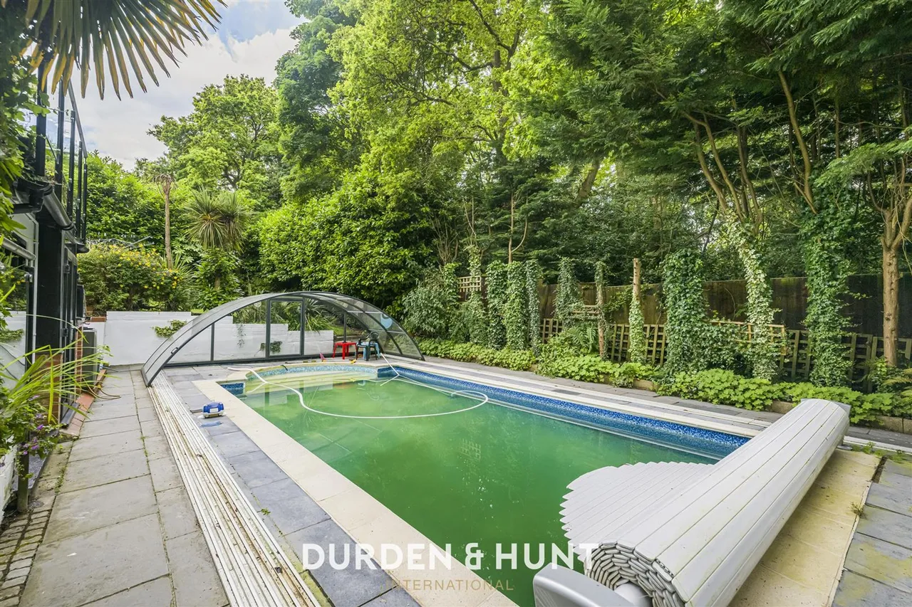 Baldwins Hill, Loughton, IG10, photo 35