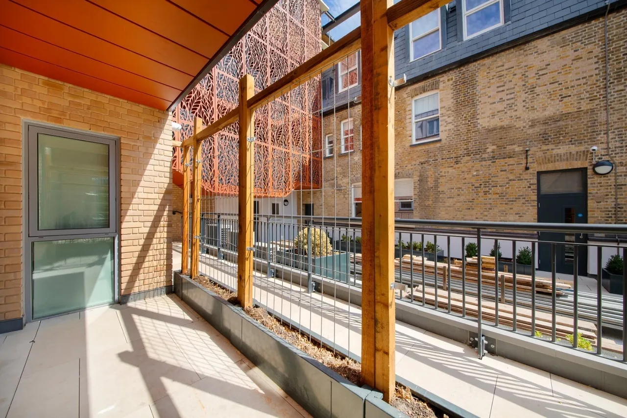 Stonhouse Street, London, SW4, photo 5