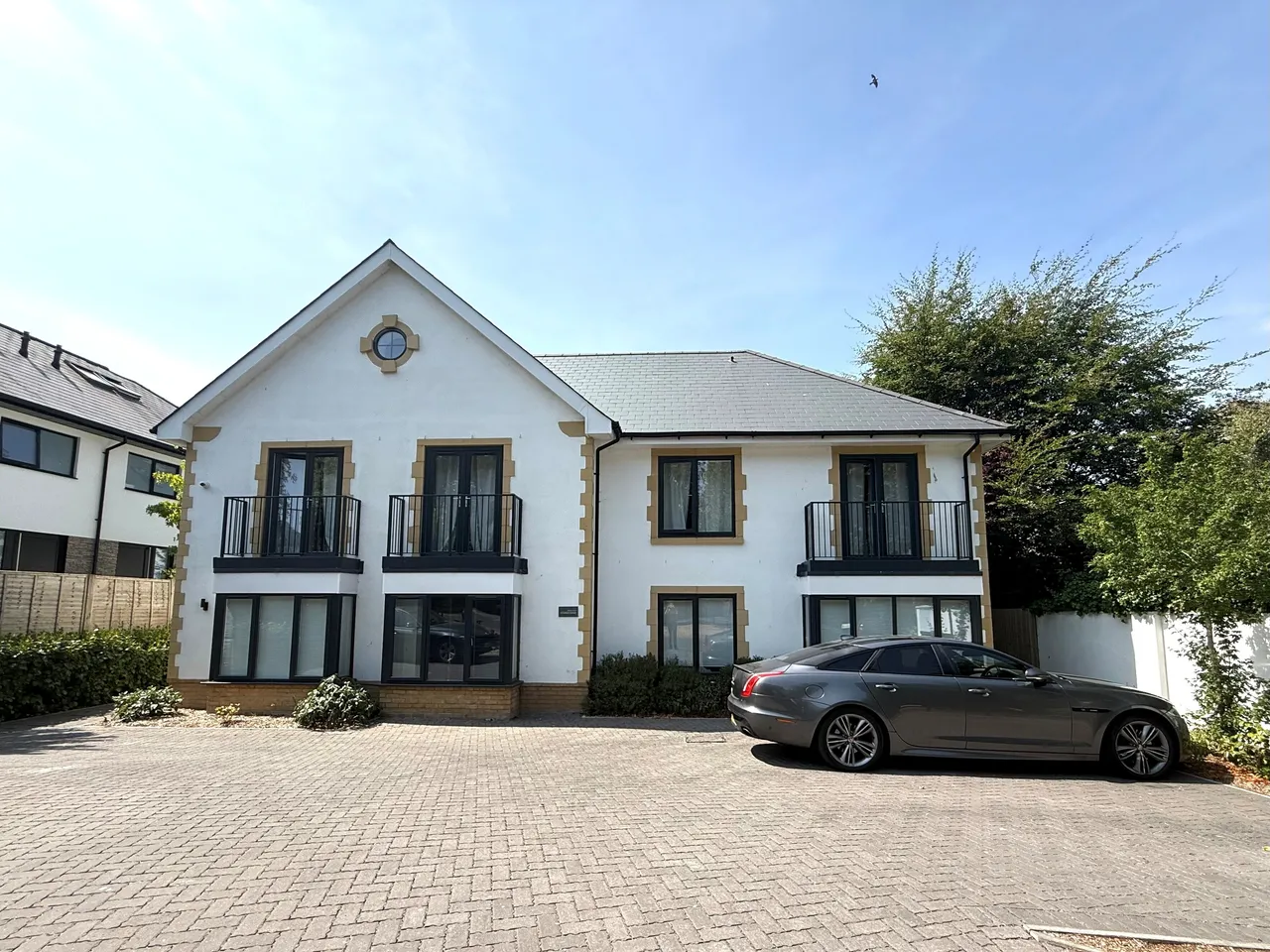 3 bed house to rent — Carbery Avenue, Southbourne