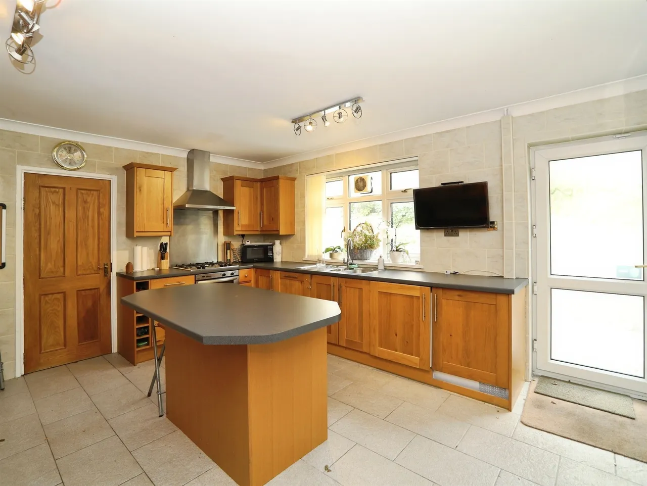 Highlands, Tonyrefail, CF39, photo 8