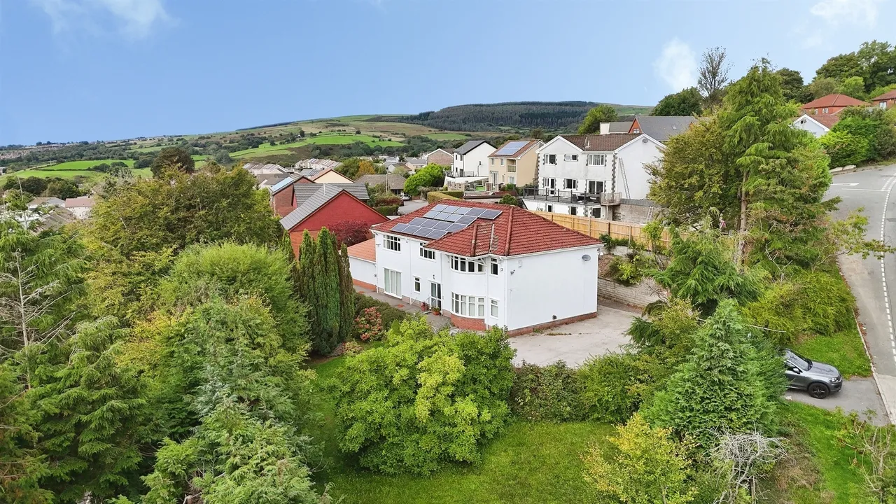 4 bed house for sale, Highlands, Tonyrefail, CF39
