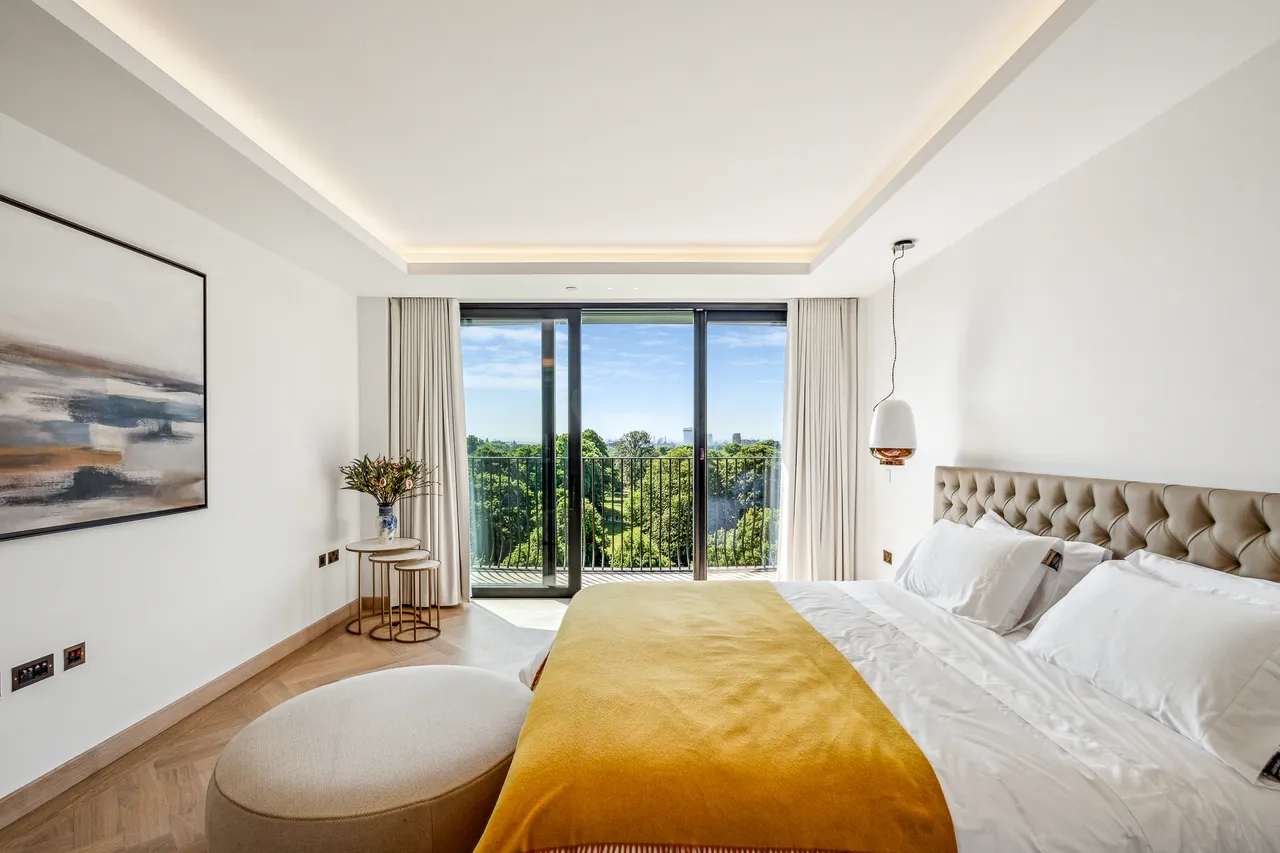 Bayswater Road, Hyde Park, W2, photo 13