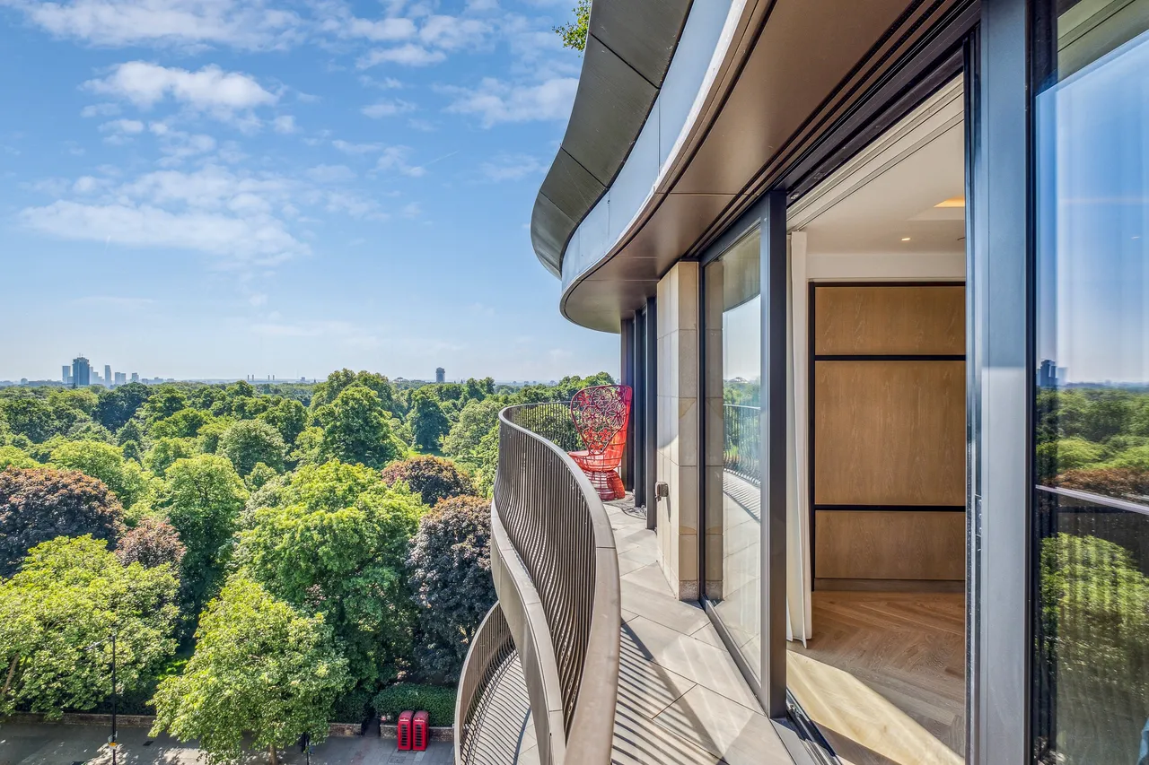 Bayswater Road, Hyde Park, W2, photo 10