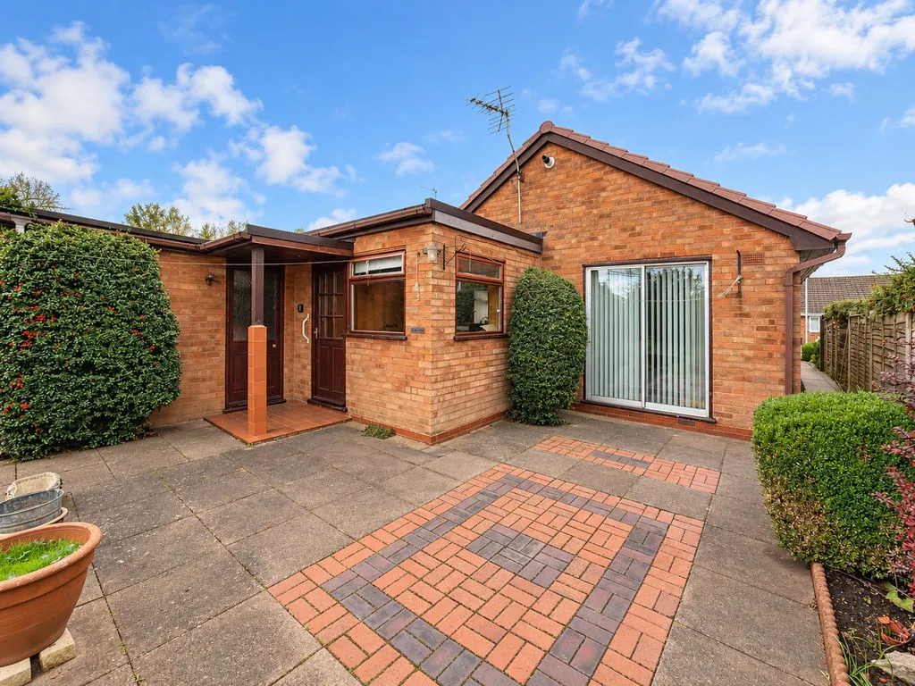 Berwyn Grove, Cheslyn Hay, WS6, photo 21
