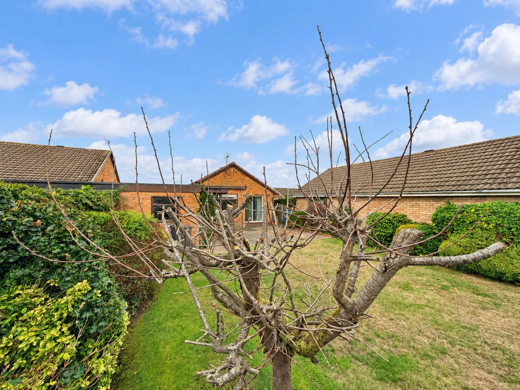 Berwyn Grove, Cheslyn Hay, WS6, photo 25