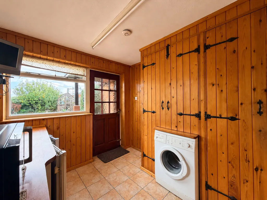 Berwyn Grove, Cheslyn Hay, WS6, photo 17