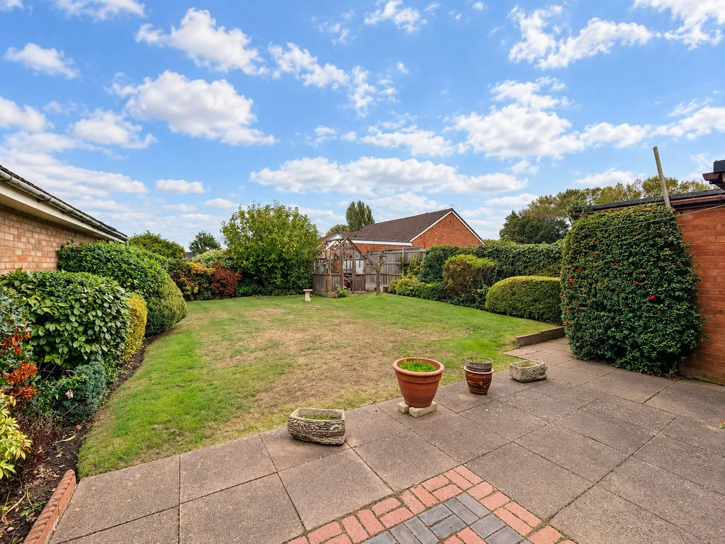 Berwyn Grove, Cheslyn Hay, WS6, photo 22