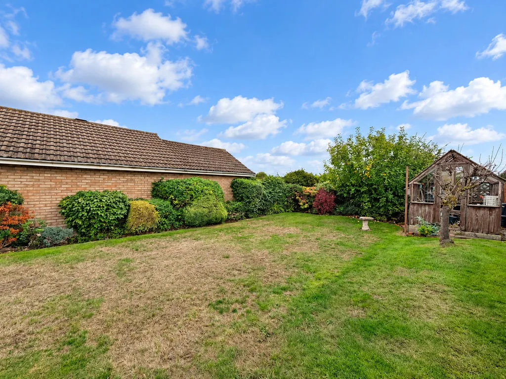 Berwyn Grove, Cheslyn Hay, WS6, photo 23