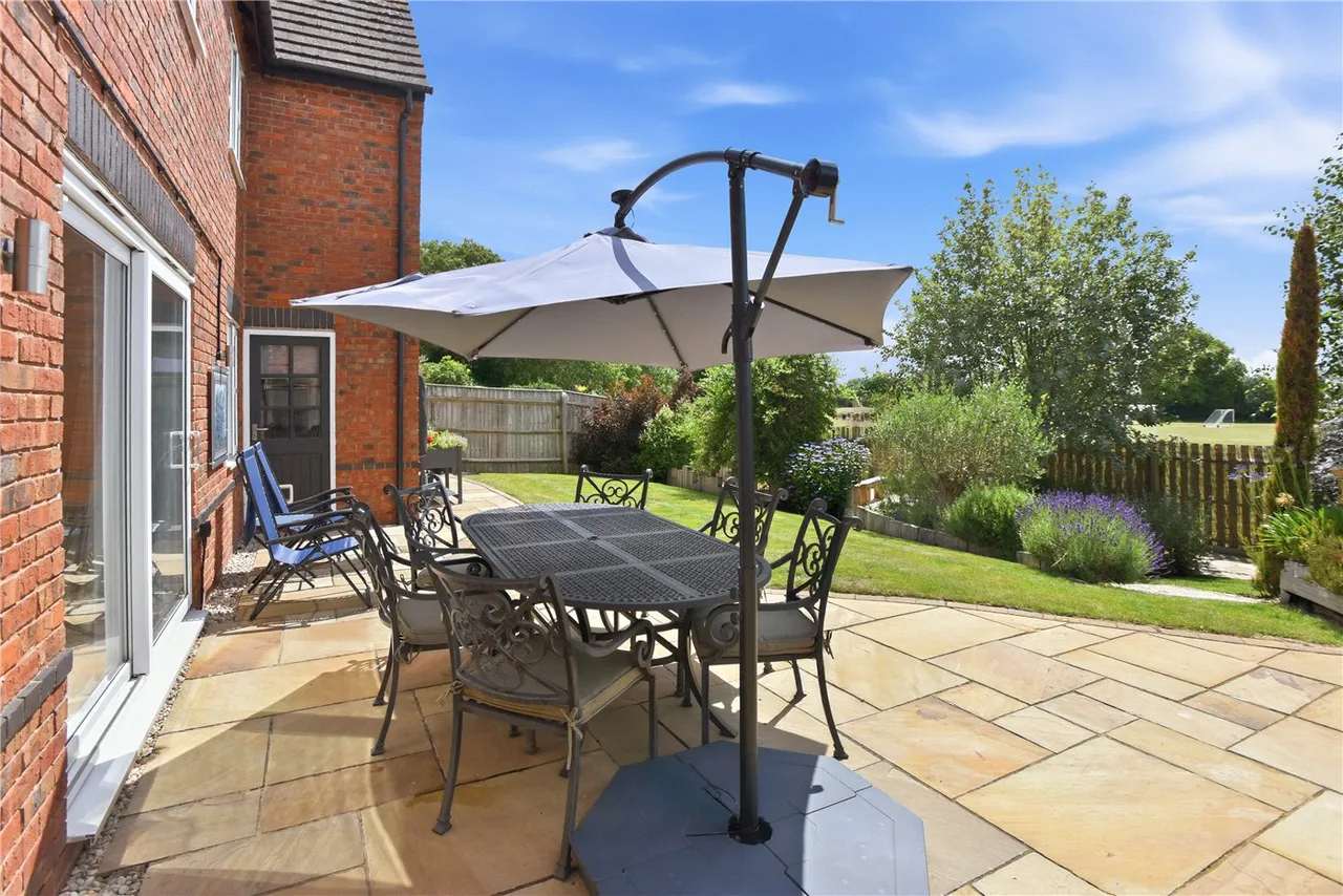 Emmerson Avenue, Stratford-upon-Avon, Warwickshire, CV37, photo 4