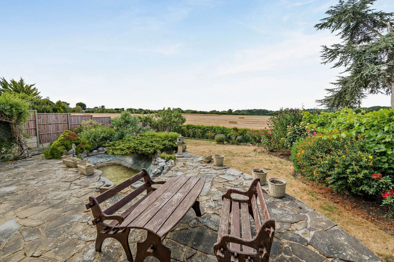 Moorhurst Avenue, Goffs Oak, EN7, photo 13
