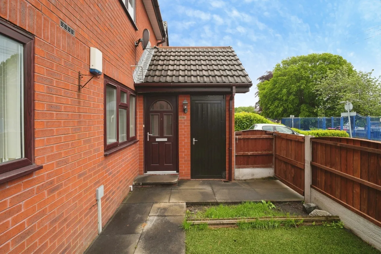 Manchester Road, Worsley, Manchester, Greater Manchester, M28, photo 17