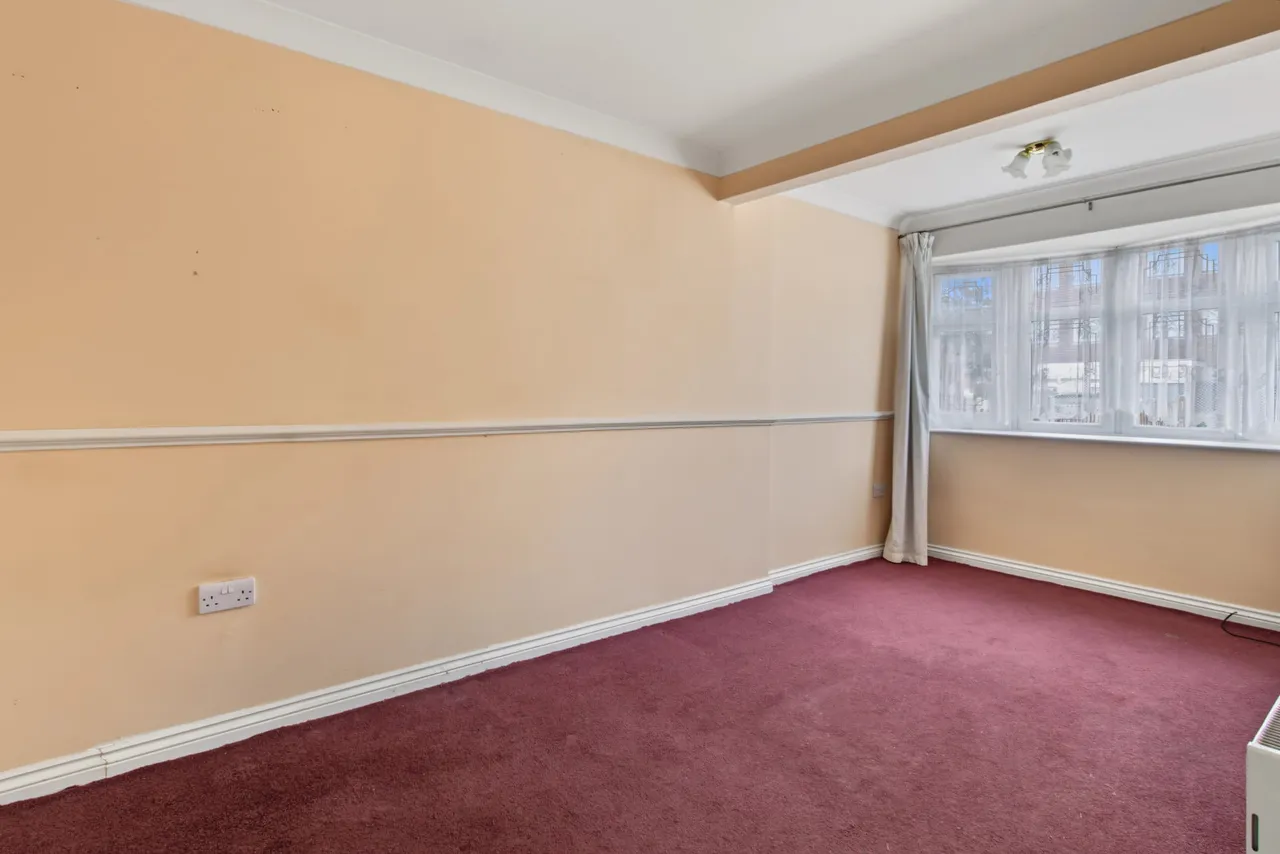 Sevenoaks Close, Romford, RM3, photo 6