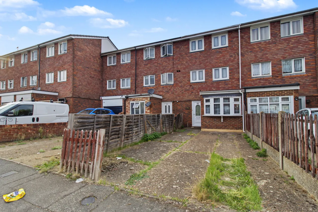 Sevenoaks Close, Romford, RM3, photo 14