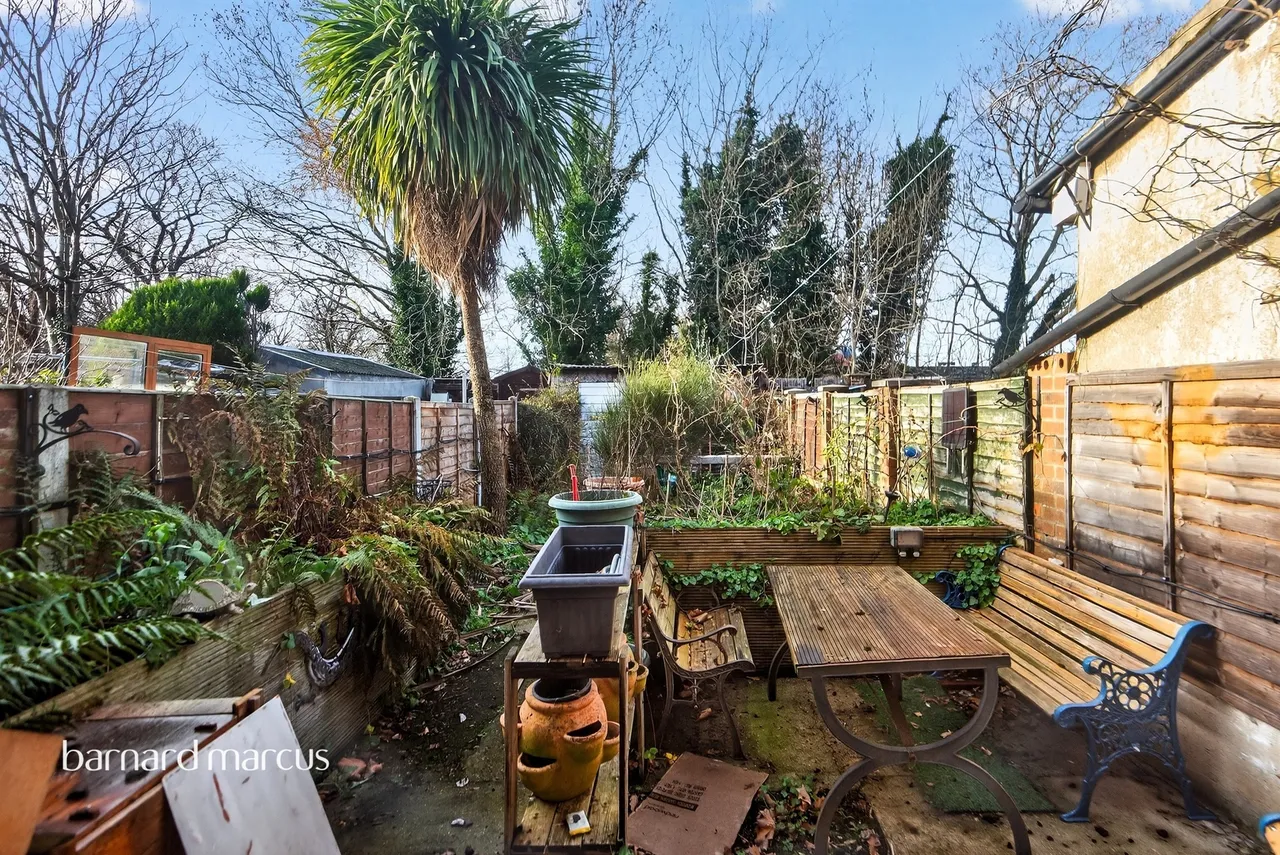 Hounslow Road, Hanworth, TW13, photo 13