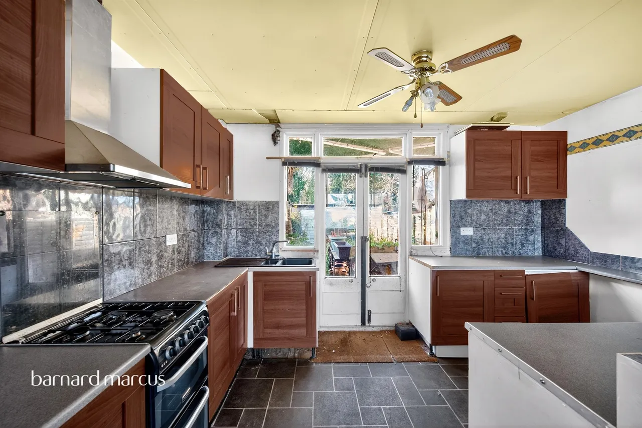 Hounslow Road, Hanworth, TW13, photo 6