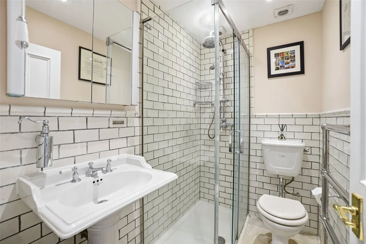 Shaftesbury Way, Twickenham, TW2 5RN, photo 8