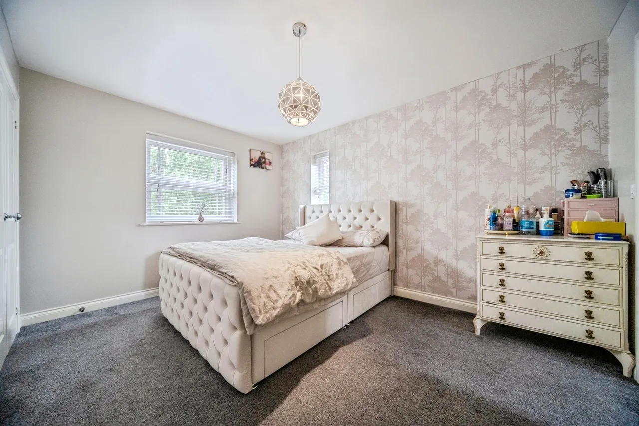 Rays Close, Bletchley, Milton Keynes, Buckinghamshire, MK2, photo 9
