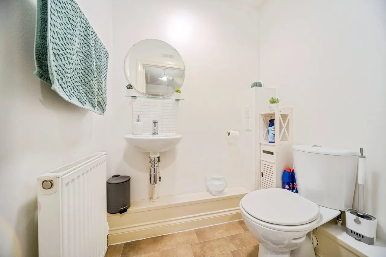 Rays Close, Bletchley, Milton Keynes, Buckinghamshire, MK2, photo 8