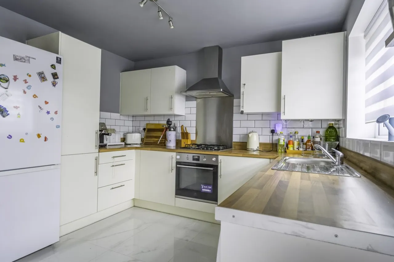 Pochard Way, South Cerney, GL7, photo 8