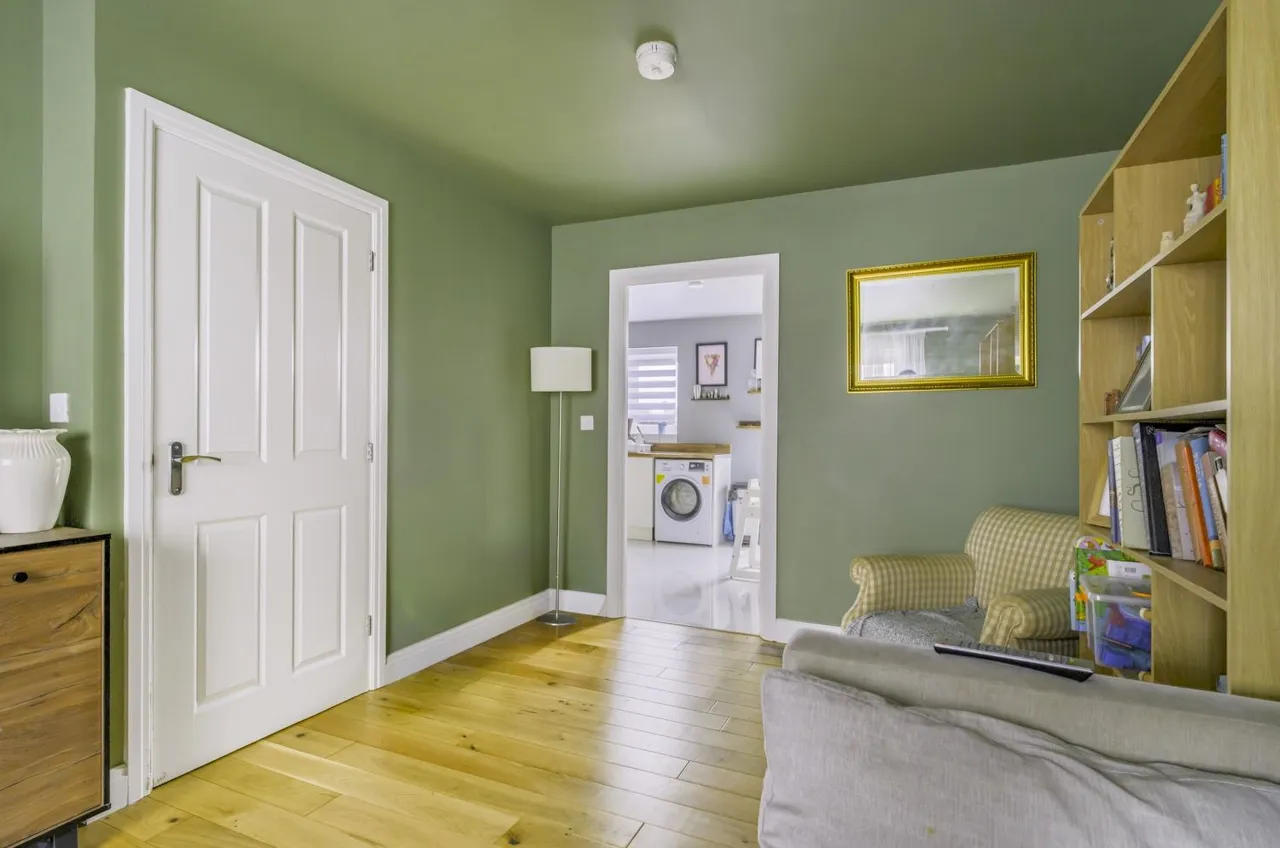 Pochard Way, South Cerney, GL7, photo 11