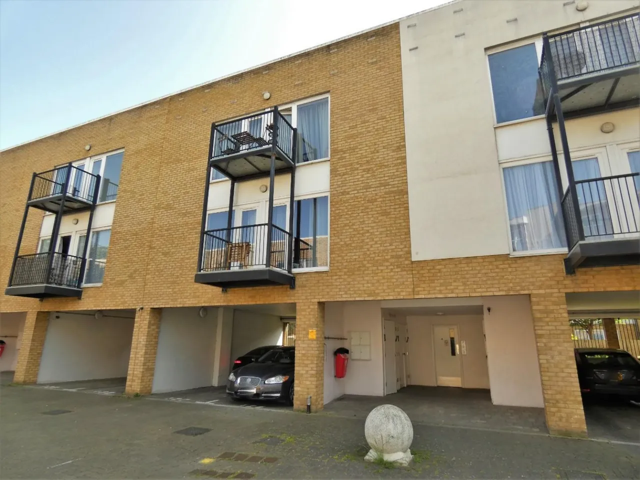 2 bed flat for sale — Spencer Court, Gravesend, Kent