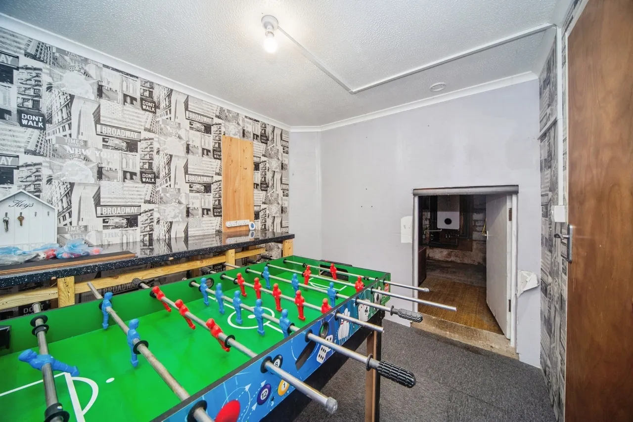Brook Valley, Maybush, SO16, photo 15
