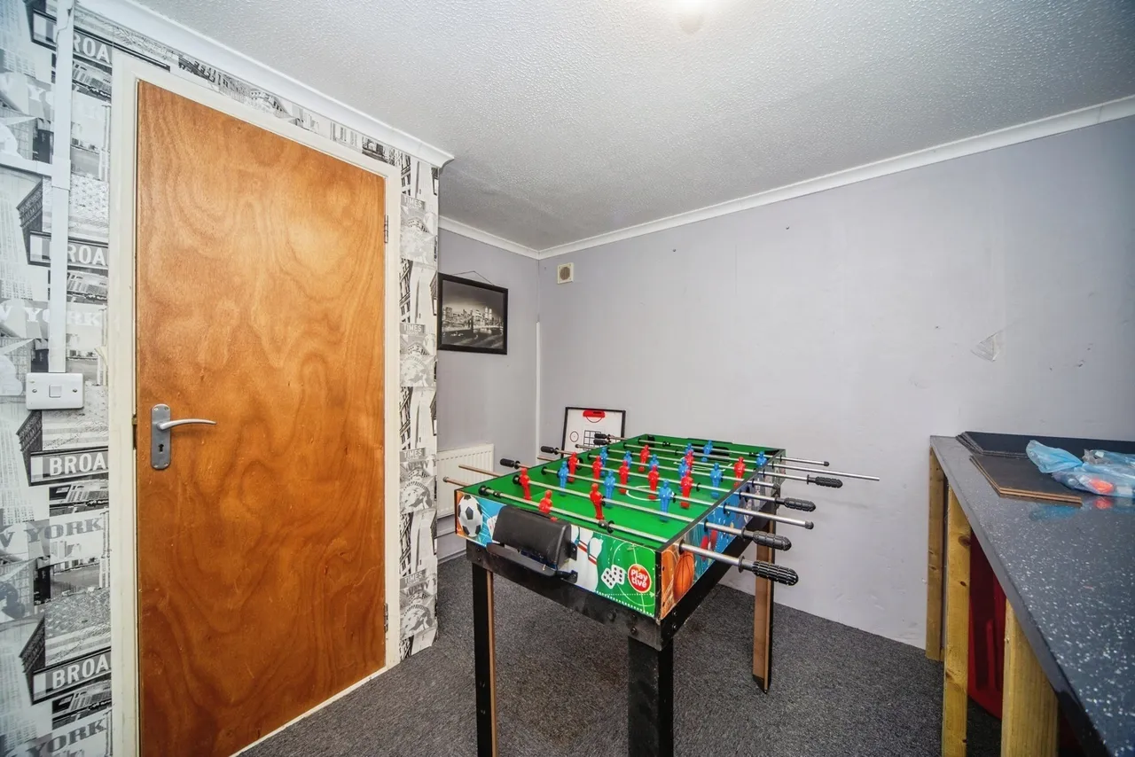 Brook Valley, Maybush, SO16, photo 14