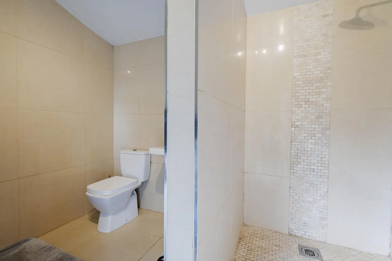Chessington Road, Ewell, KT19, photo 12