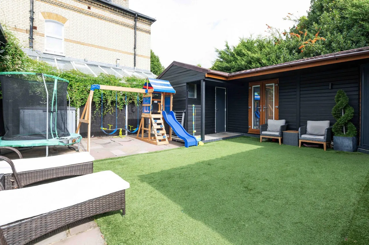 Chessington Road, Ewell, KT19, photo 6
