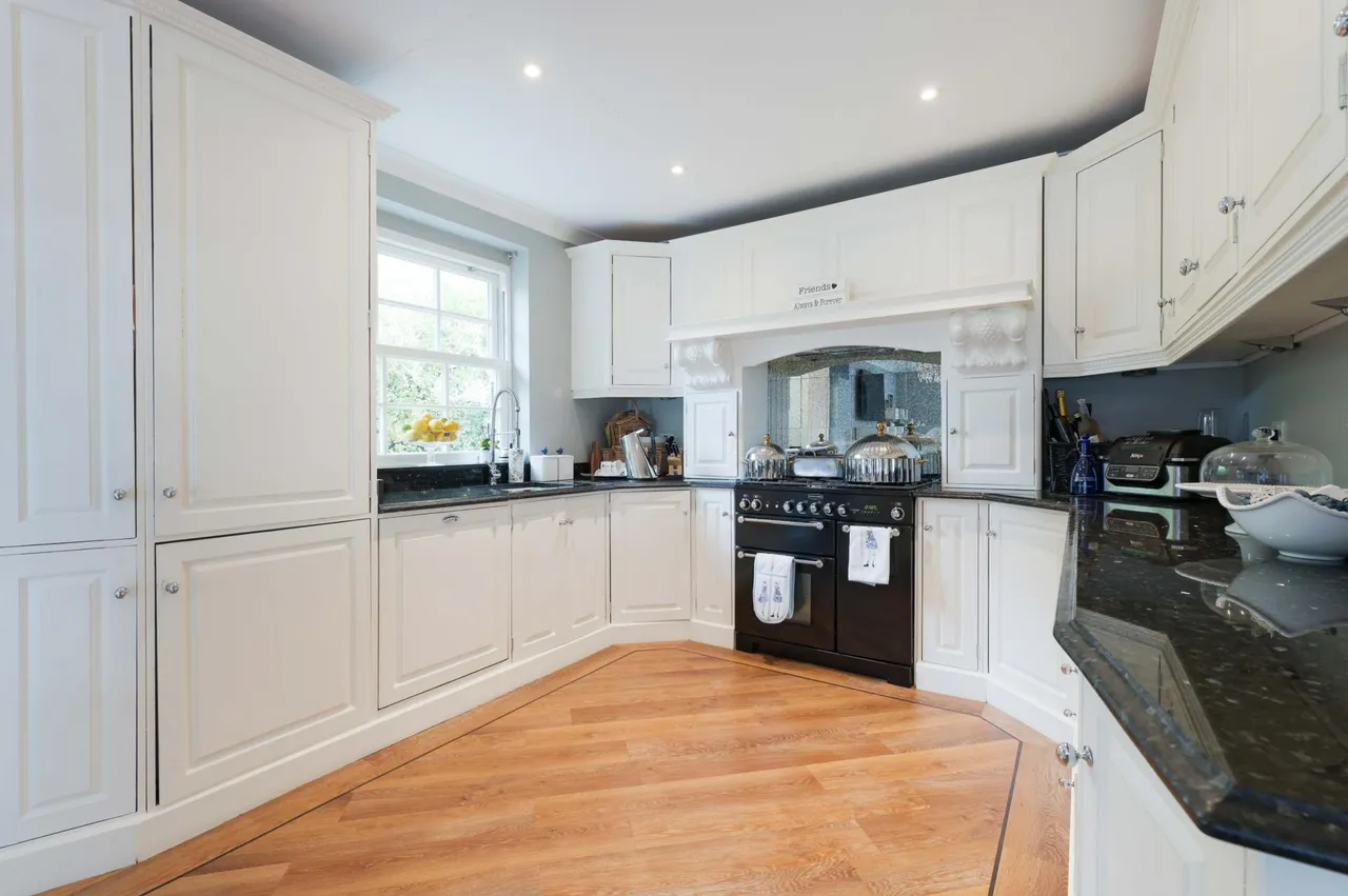 Chessington Road, Ewell, KT19, photo 4