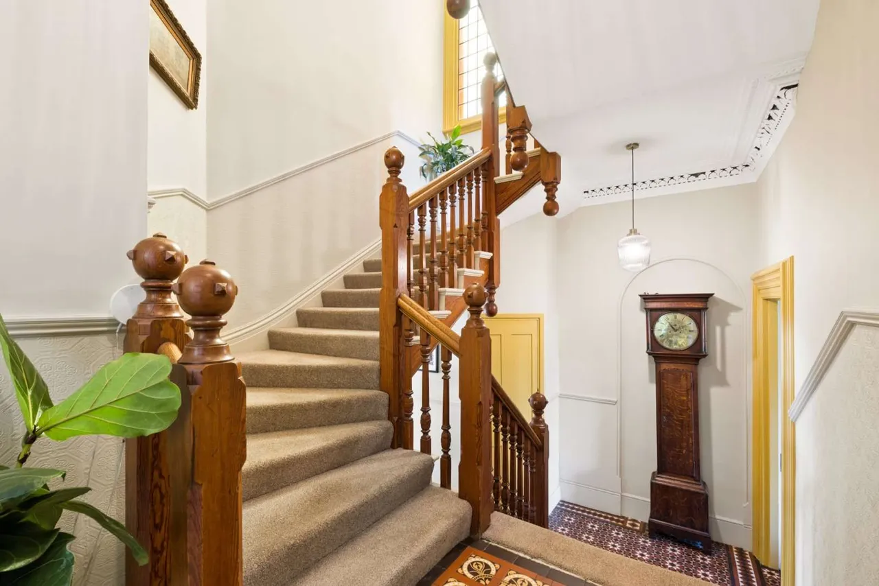 Guildford Road, Westcott, RH4, photo 13