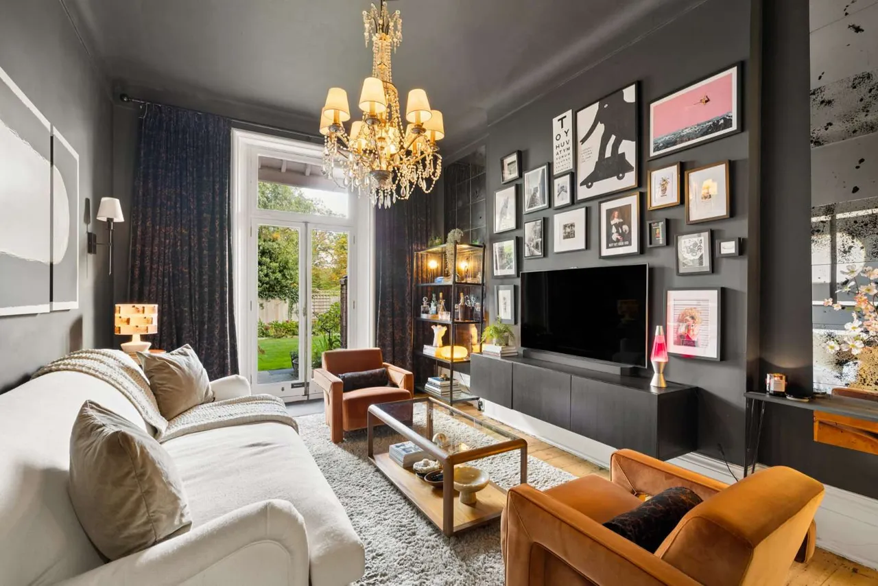 Guildford Road, Westcott, RH4, photo 9