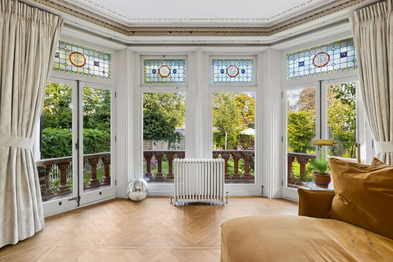 Guildford Road, Westcott, RH4, photo 4