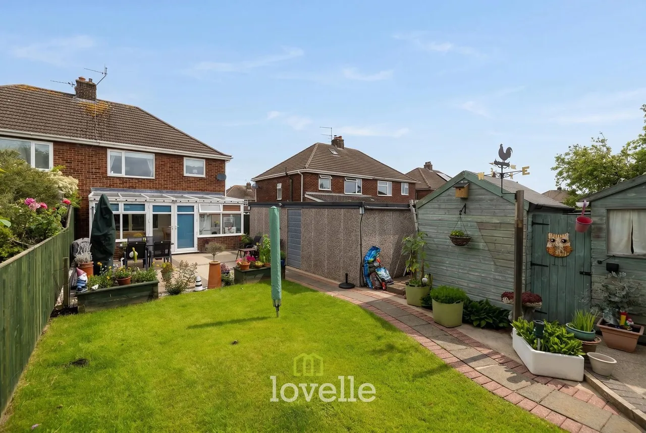 Summerfield Avenue, Waltham, DN37, photo 16