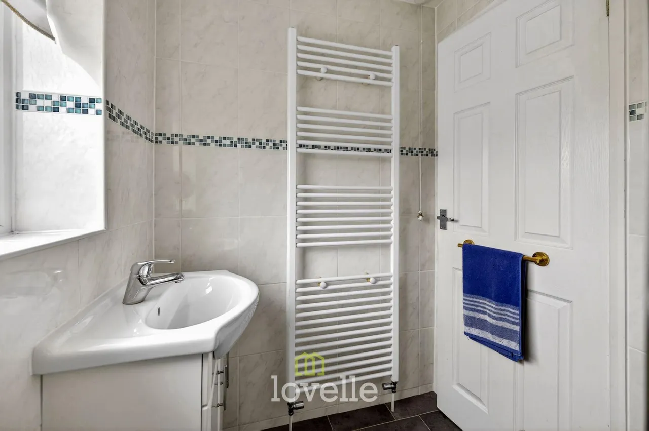 Summerfield Avenue, Waltham, DN37, photo 13