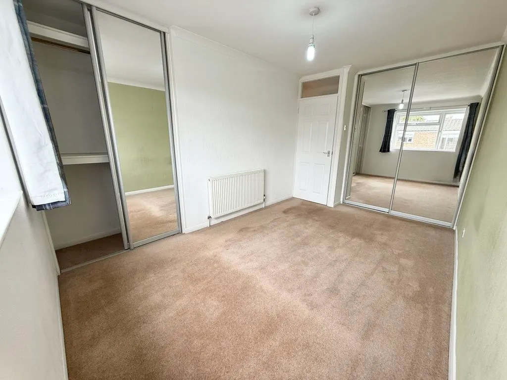 Hampden Road, Stoke Mandeville HP22 5TW, photo 5