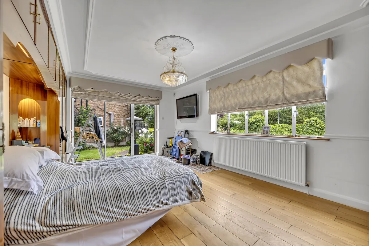 Heath Drive, Romford, RM2, photo 13