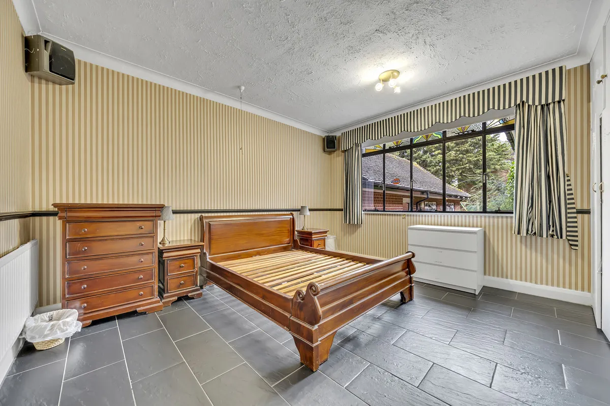 Heath Drive, Romford, RM2, photo 15