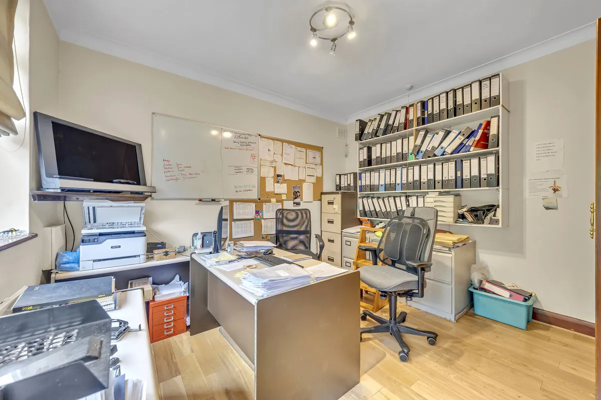 Heath Drive, Romford, RM2, photo 17