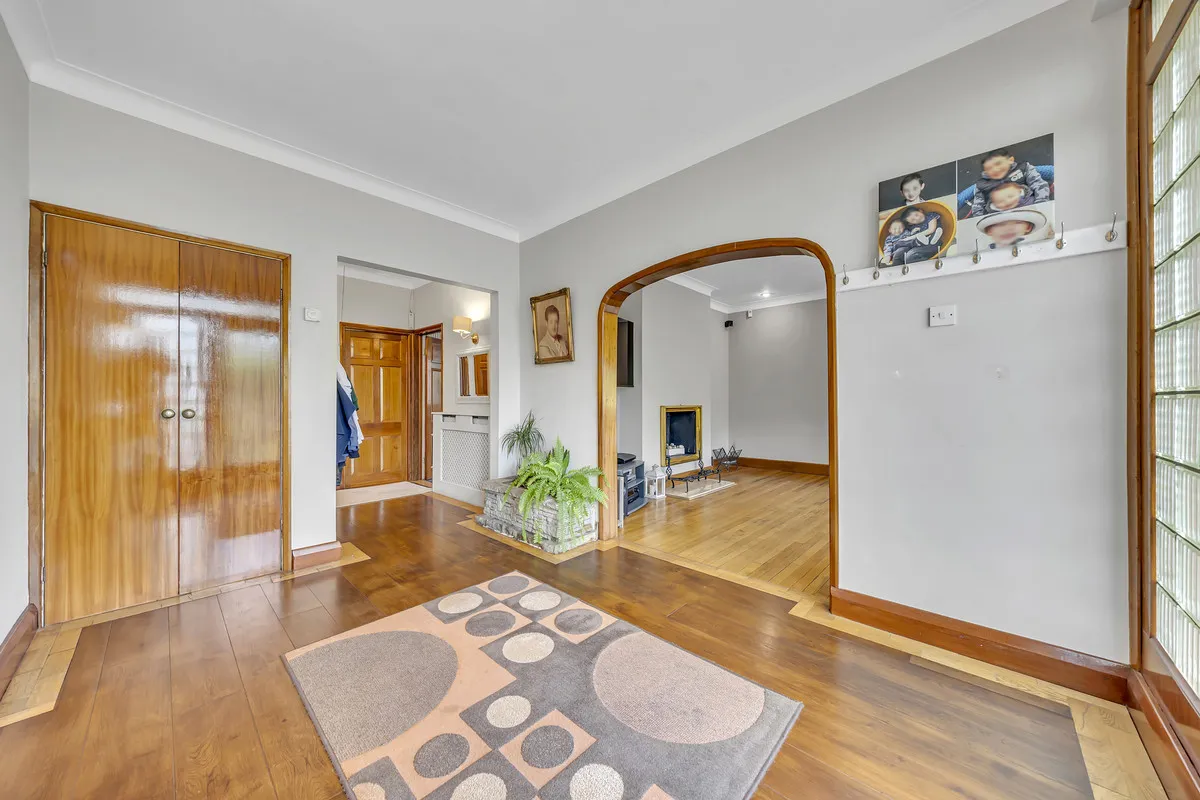 Heath Drive, Romford, RM2, photo 8