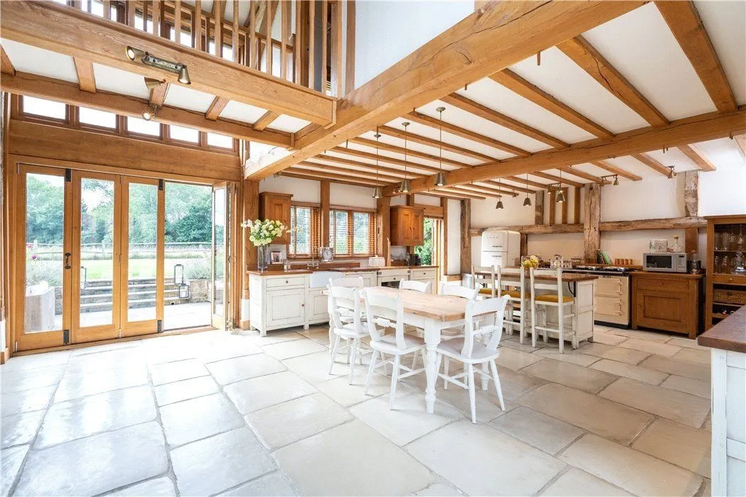 Ewhurst Manor, Shermanbury, Horsham, West Sussex, RH13 8HG, photo 2