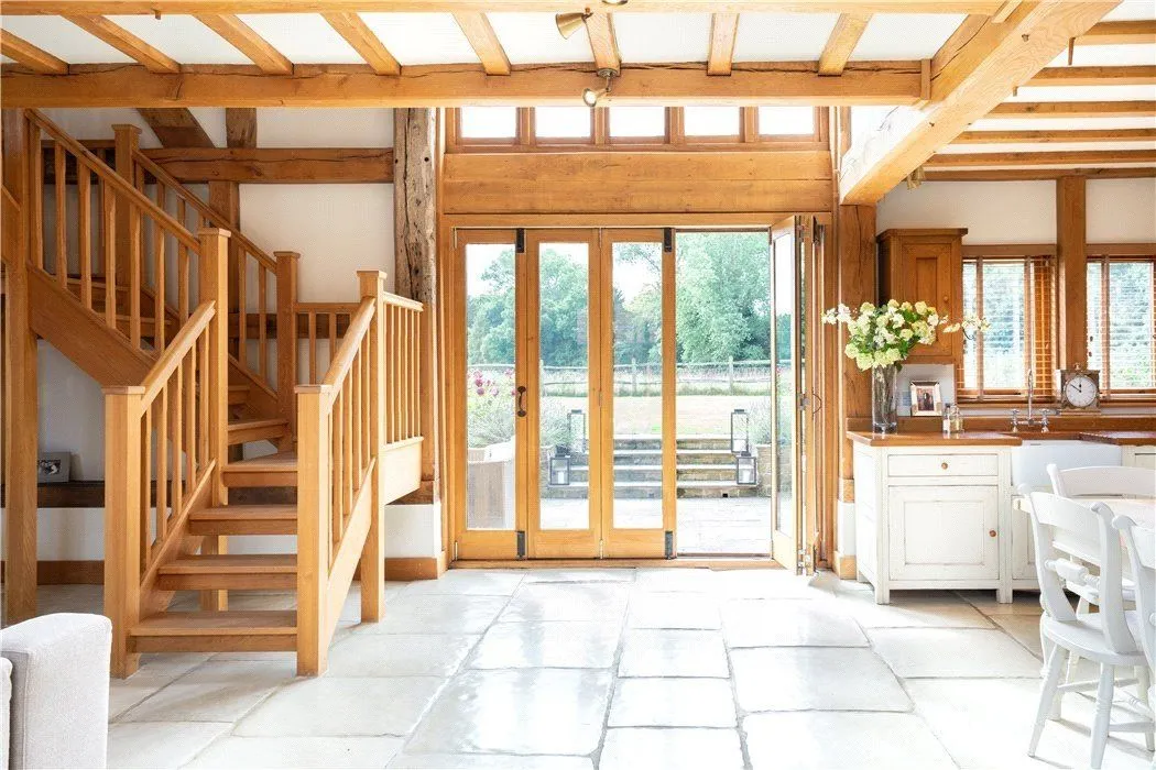 Ewhurst Manor, Shermanbury, Horsham, West Sussex, RH13 8HG, photo 4