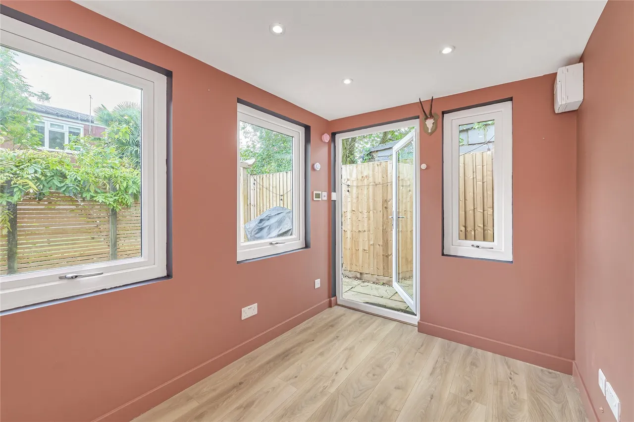 Lochinvar Street, London, SW12, photo 12
