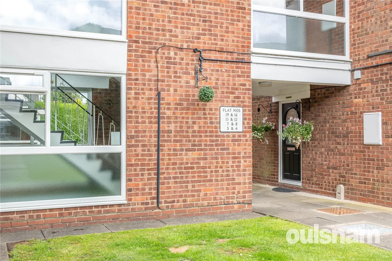 Northfield Road, Kings Norton, Birmingham, B30 1EA, photo 2
