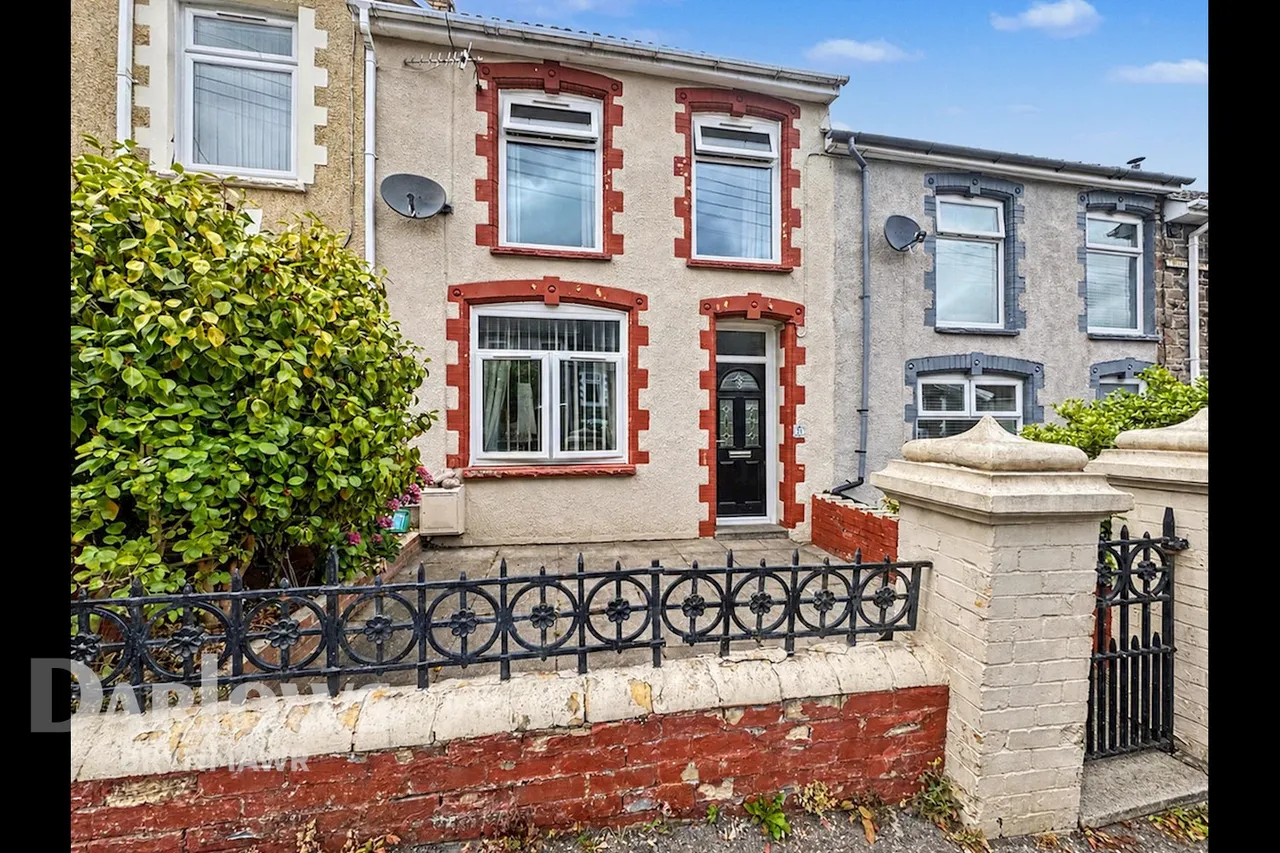 3 bed house for sale, Tredegar Road, Ebbw Vale