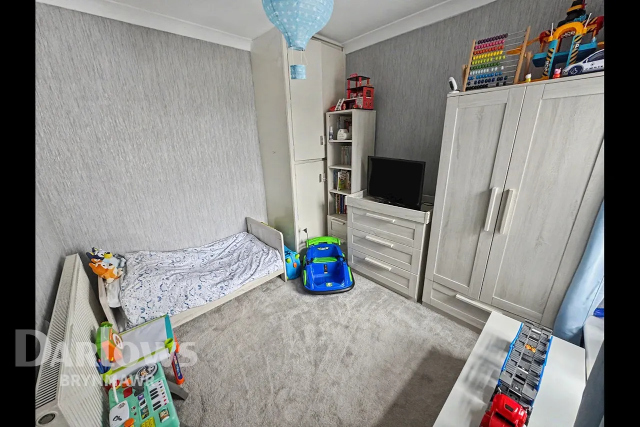 Tredegar Road, Ebbw Vale, photo 15