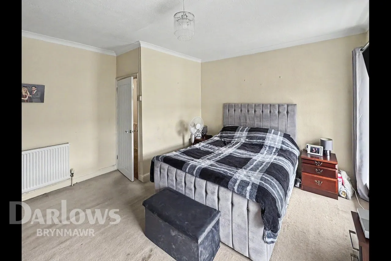 Tredegar Road, Ebbw Vale, photo 13