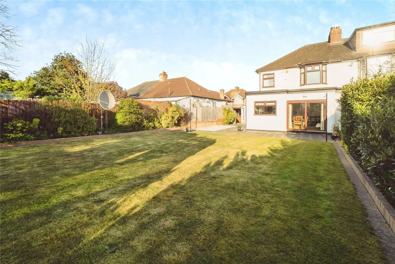 Grosvenor Drive, Hornchurch, RM11, photo 29